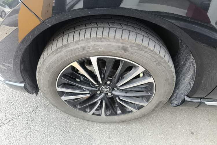Used Toyota Venza 2022 2.0L CVT Two-Wheel Drive Prestige Edition Left Front Wheel Hub