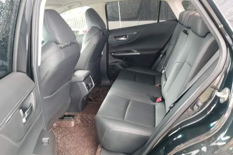 Used Toyota Venza 2022 2.0L CVT Two-Wheel Drive Luxury Edition Left Rear Seat