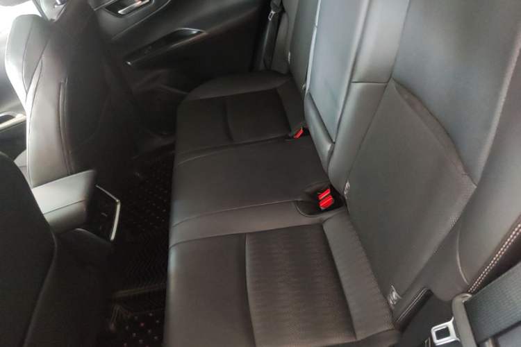 Used Toyota Venza 2022 2.0L CVT Two-Wheel Drive Prestige Edition Left Rear Seat