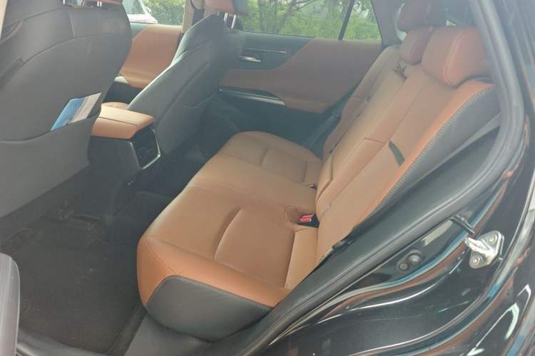 Used Toyota Venza 2022 2.0L CVT Four-Wheel Drive Supreme Edition Left Rear Seat