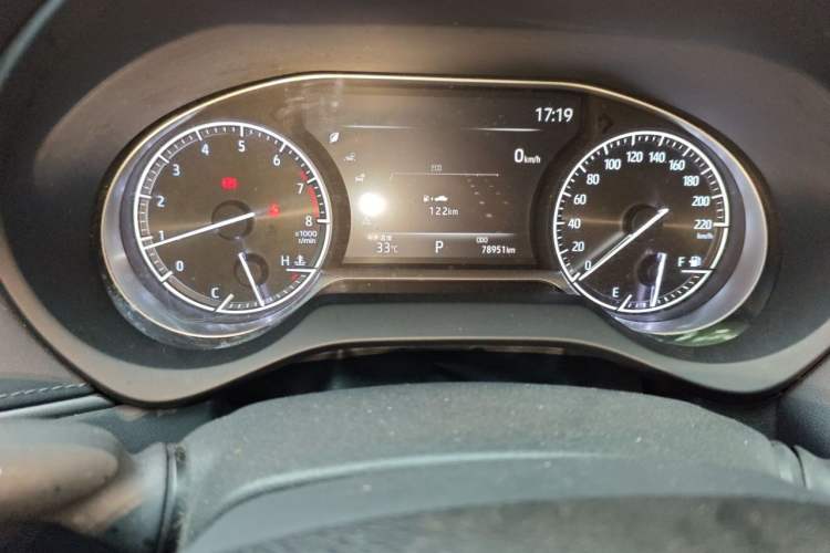 Used Toyota Venza 2022 2.0L CVT Two-Wheel Drive Luxury Edition Odometer Close Up