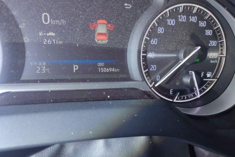 Used Toyota Venza 2022 2.0L CVT Two-Wheel Drive Luxury Edition Odometer Close Up
