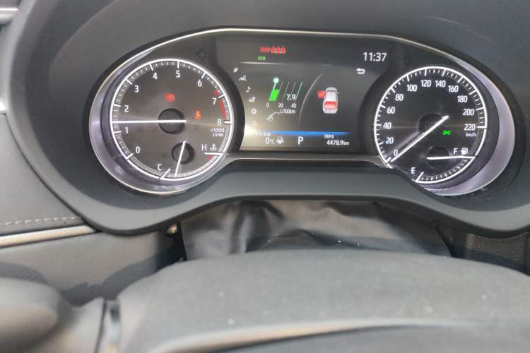 Used Toyota Venza 2022 2.0L CVT Two-Wheel Drive Prestige Edition Odometer Close Up