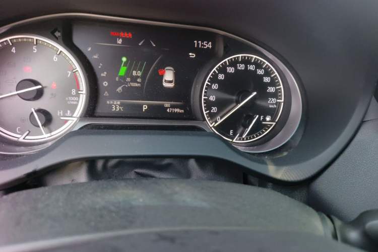 Used Toyota Venza 2022 2.0L CVT Two-Wheel Drive Prestige Edition Odometer Close Up