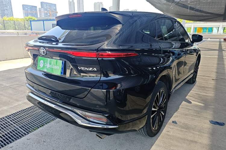 Used Toyota Venza 2022 2.0L CVT Two-Wheel Drive Prestige Edition Rear Right 45 Deg