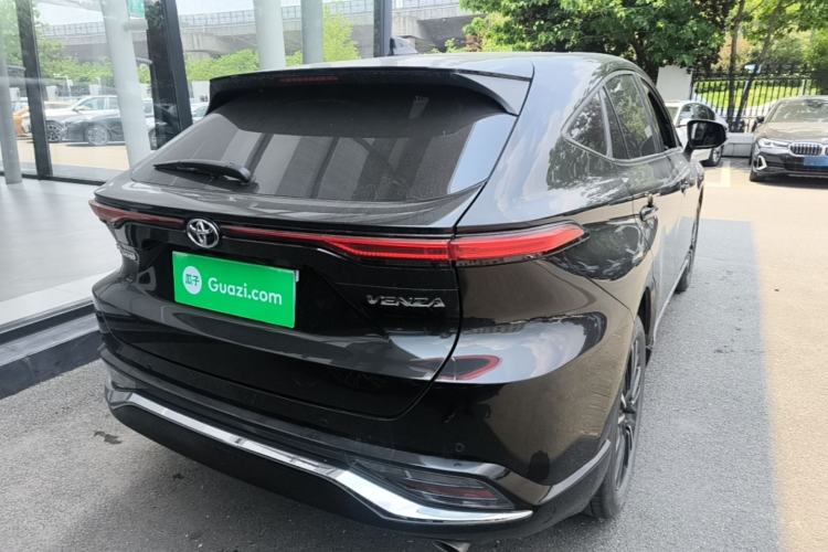 Used Toyota Venza 2022 2.0L CVT Two-Wheel Drive Prestige Edition Rear Right 45 Deg