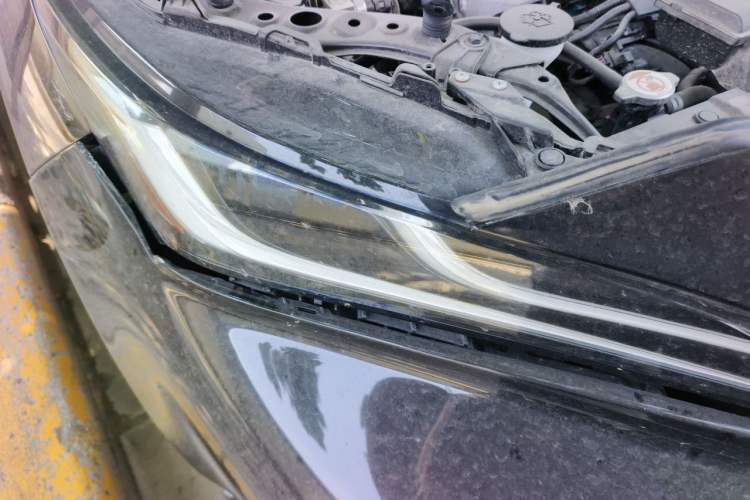 Used Toyota Venza 2022 2.0L CVT Two-Wheel Drive Prestige Edition Right Front Headlight