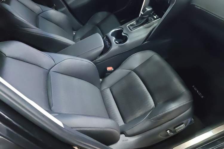 Used Toyota Venza 2022 2.0L CVT Four-Wheel Drive Supreme Edition Right Front Seat