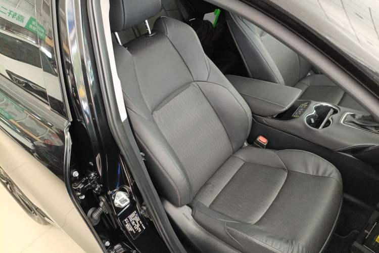 Used Toyota Venza 2022 2.0L CVT Four-Wheel Drive Supreme Edition Right Front Seat