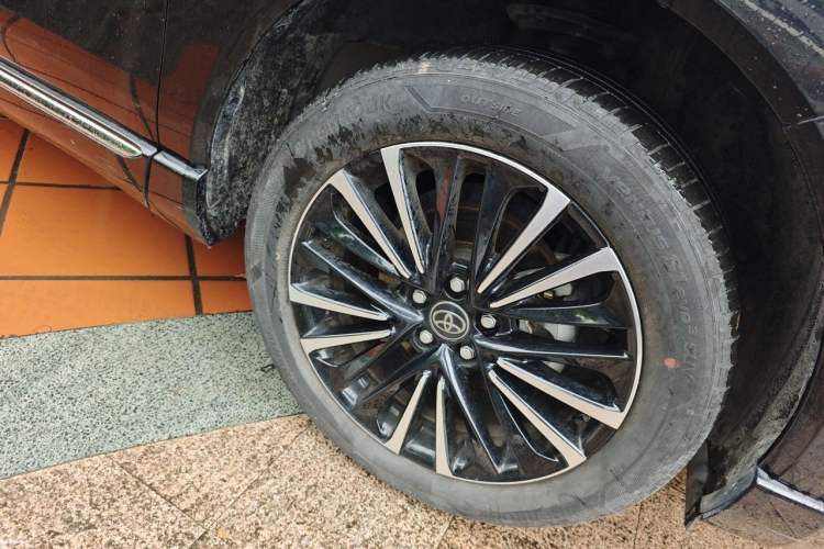 Used Toyota Venza 2022 2.0L CVT Four-Wheel Drive Supreme Edition Right Front Wheel Hub