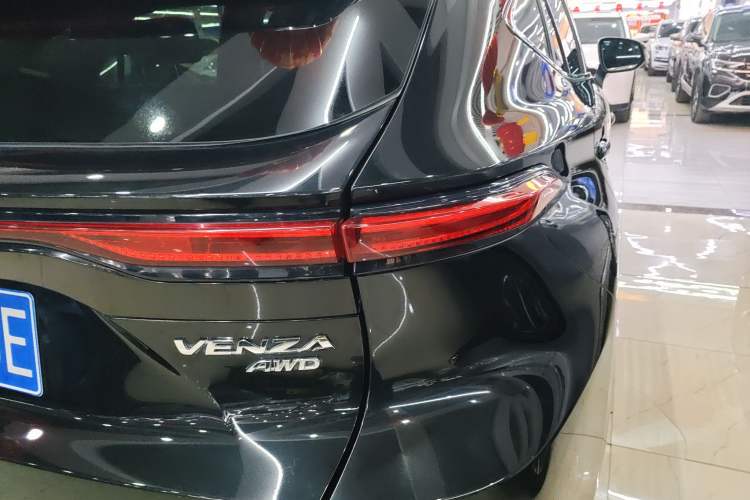 Used Toyota Venza 2022 2.0L CVT Four-Wheel Drive Supreme Edition Right Rear Taillight