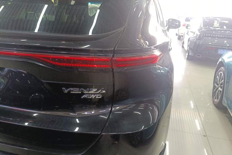 Used Toyota Venza 2022 2.0L CVT Four-Wheel Drive Supreme Edition Right Rear Taillight