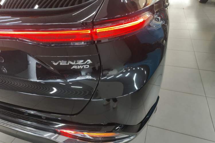 Used Toyota Venza 2022 2.0L CVT Two-Wheel Drive Prestige Edition Right Rear Taillight