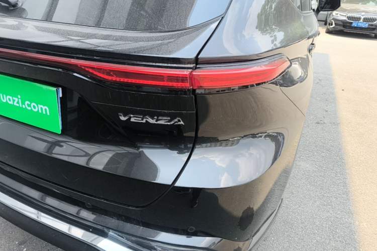 Used Toyota Venza 2022 2.0L CVT Two-Wheel Drive Prestige Edition Right Rear Taillight
