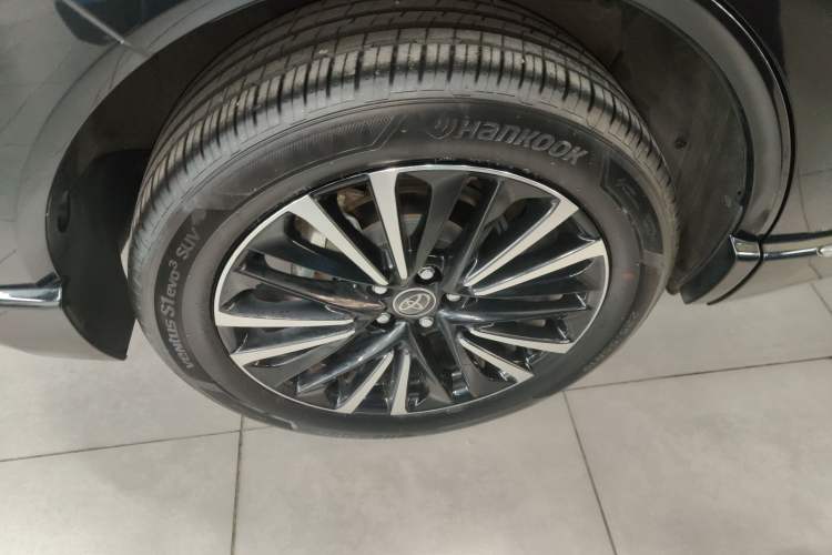 Used Toyota Venza 2022 2.0L CVT Two-Wheel Drive Prestige Edition Right Rear Wheel Hub