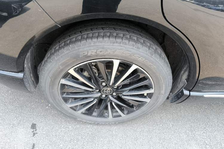 Used Toyota Venza 2022 2.0L CVT Two-Wheel Drive Prestige Edition Right Rear Wheel Hub