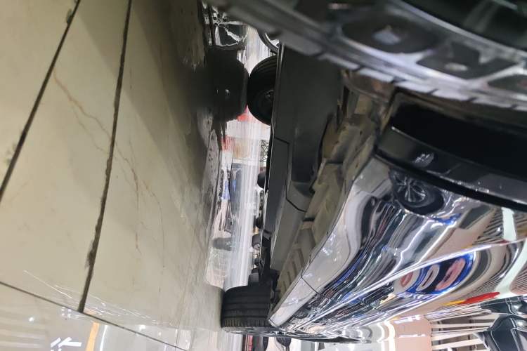 Used Toyota Venza 2022 2.0L CVT Four-Wheel Drive Supreme Edition Right Side Sill