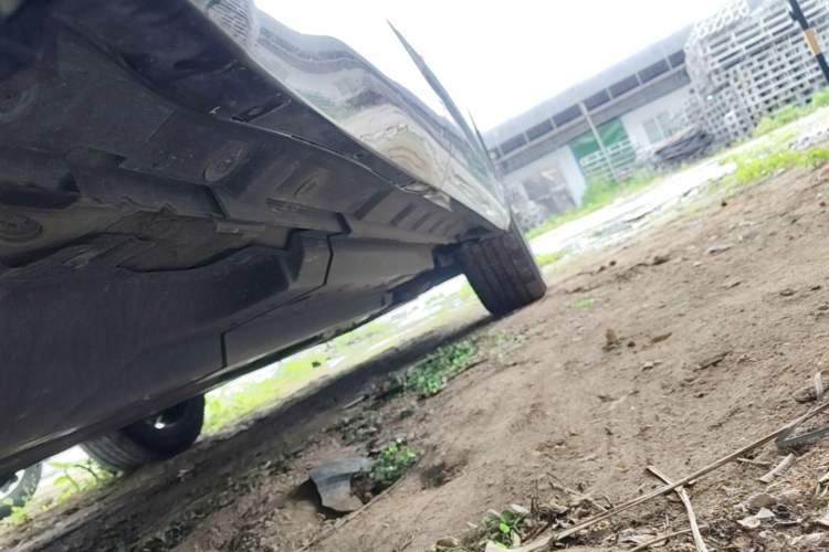 Used Toyota Venza 2022 2.0L CVT Two-Wheel Drive Luxury Edition Right Side Sill