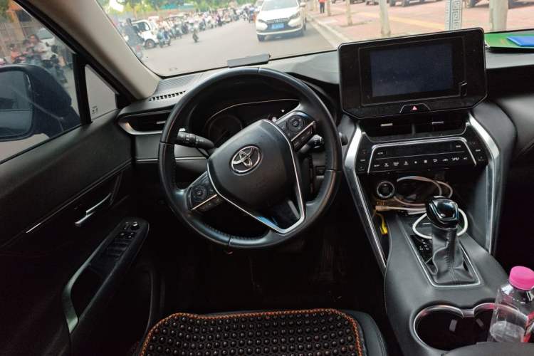 Used Toyota Venza 2022 2.0L CVT Two-Wheel Drive Luxury Edition Steering Wheel