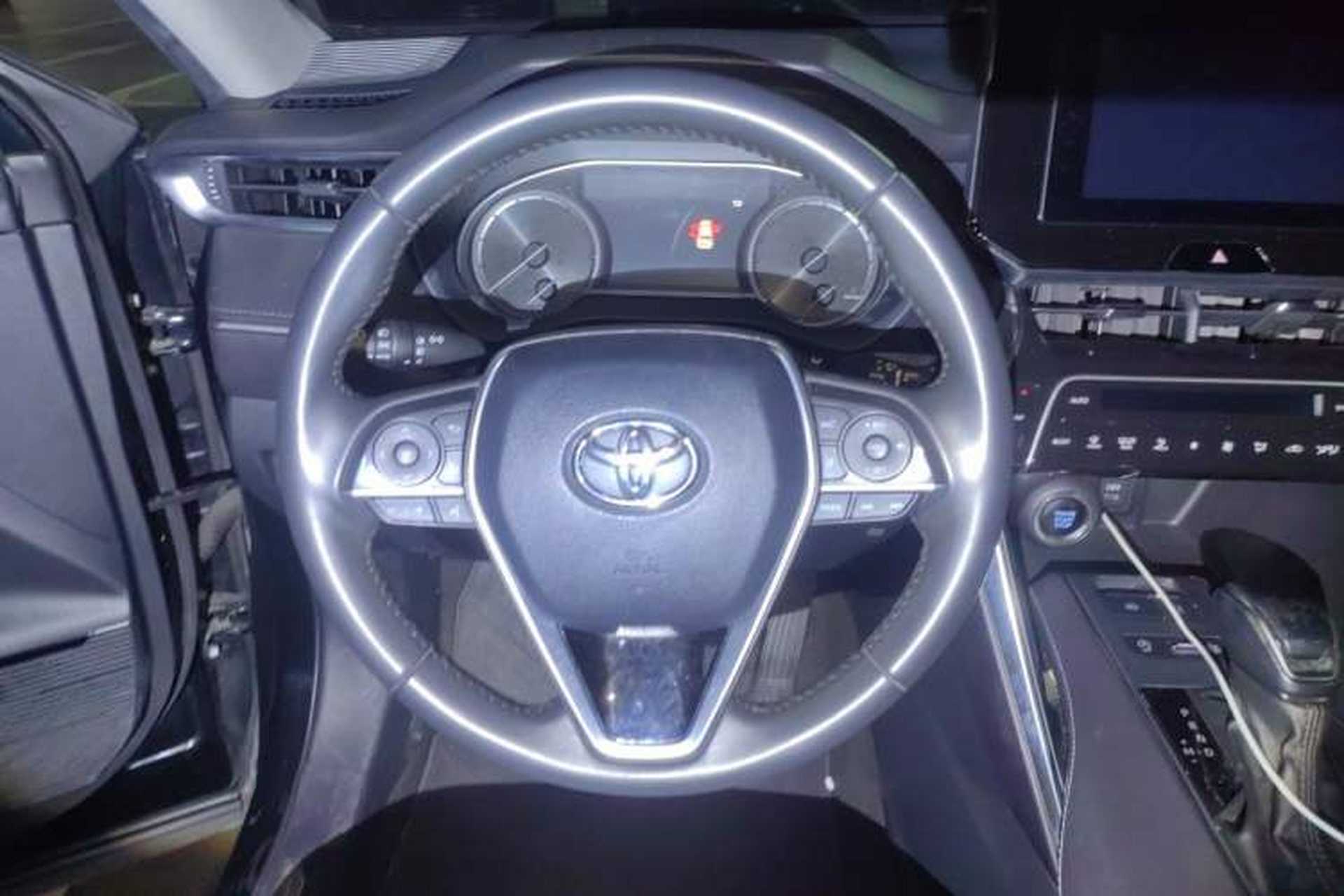 Used Toyota Venza 2022 2.0L CVT Two-Wheel Drive Luxury Edition Steering Wheel