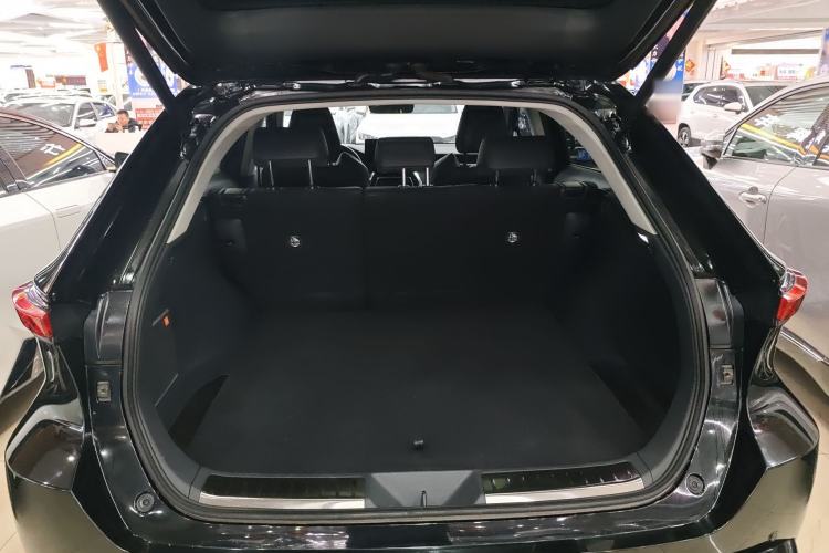 Used Toyota Venza 2022 2.0L CVT Four-Wheel Drive Supreme Edition Trunk