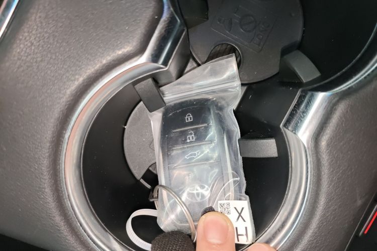 Used Toyota Venza 2022 2.0L CVT Four-Wheel Drive Supreme Edition Vehicle Key