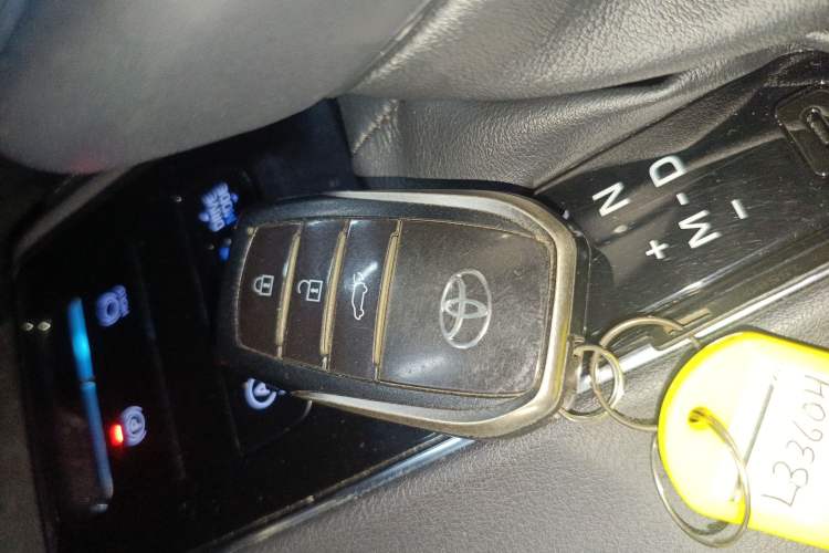 Used Toyota Venza 2022 2.0L CVT Four-Wheel Drive Supreme Edition Vehicle Key