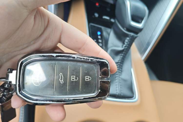 Used Toyota Venza 2022 2.0L CVT Two-Wheel Drive Prestige Edition Vehicle Key