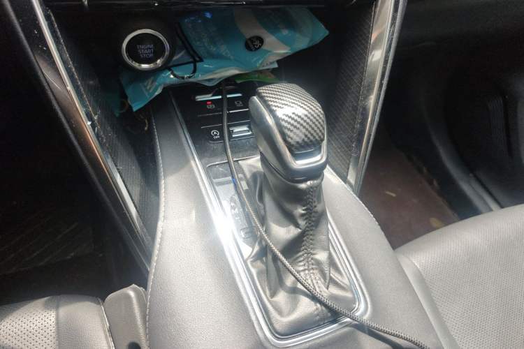 Used Toyota Venza 2022 2.0L CVT Two-Wheel Drive Prestige Edition Gear Lever