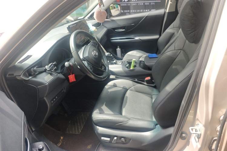 Used Toyota Venza 2022 2.0L CVT Two-Wheel Drive Prestige Edition Left Front Seat
