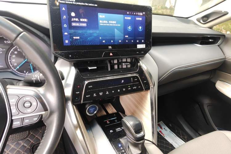 Used Toyota Venza 2022 Dual-Engine 2.5L CVT Two-Wheel Drive Prestige Edition Audio And AC Panel