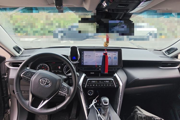 Used Toyota Venza 2022 2.0L CVT Two-Wheel Drive Prestige Edition Center Console