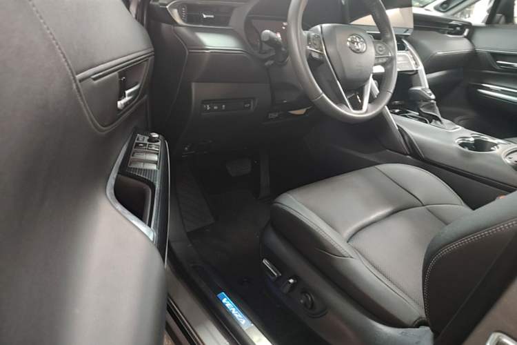 Used Toyota Venza 2022 Dual-Engine 2.5L CVT Two-Wheel Drive Prestige Edition Driver Seat