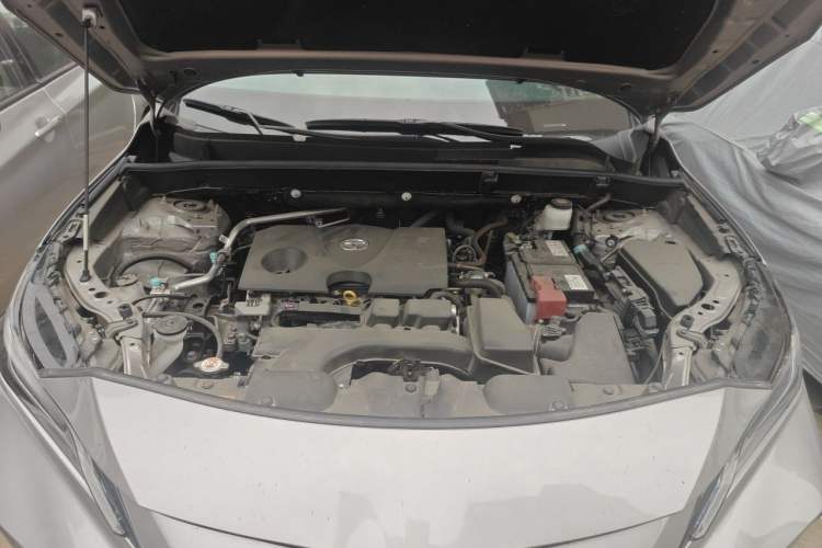Used Toyota Venza 2022 2.0L CVT Two-Wheel Drive Luxury Edition Engine Bay
