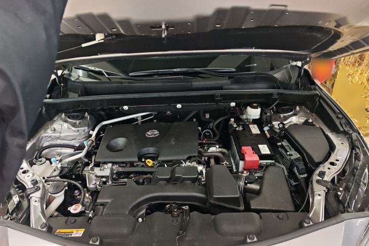 Used Toyota Venza 2022 2.0L CVT Two-Wheel Drive Luxury Edition Engine Bay