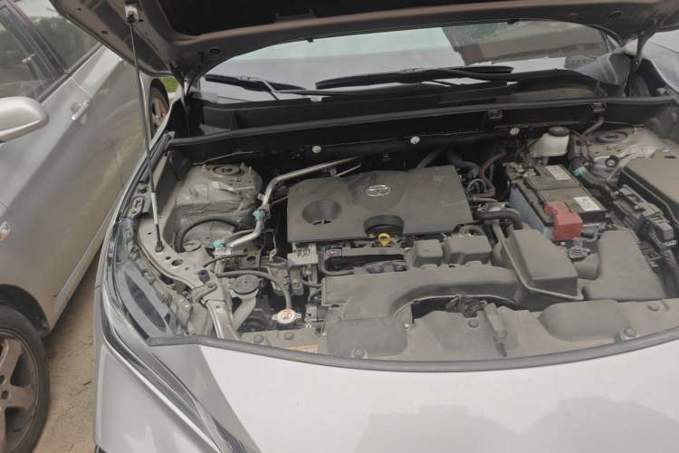 Used Toyota Venza 2022 2.0L CVT Two-Wheel Drive Luxury Edition Engine Bay Right