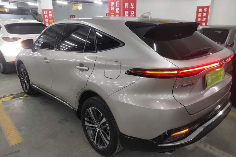 Used Toyota Venza 2022 Dual-Engine 2.5L CVT Two-Wheel Drive Luxury Edition Exterior 3
