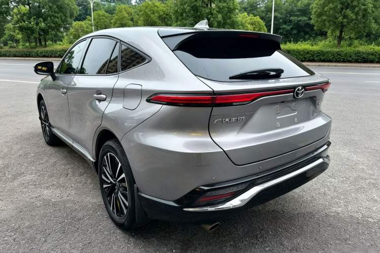 Used Toyota Venza 2022 2.0L CVT Two-Wheel Drive Luxury Edition Exterior 3