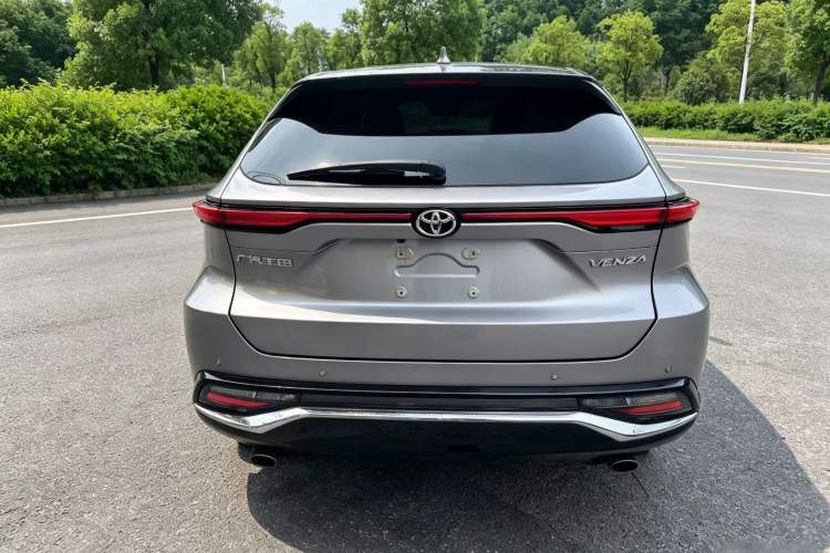 Used Toyota Venza 2022 2.0L CVT Two-Wheel Drive Luxury Edition Exterior 4