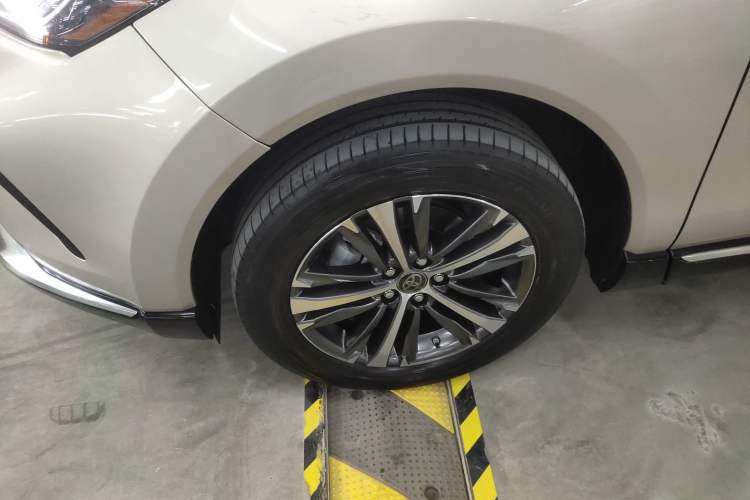Used Toyota Venza 2022 Dual-Engine 2.5L CVT Two-Wheel Drive Luxury Edition Exterior 7