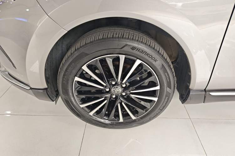 Used Toyota Venza 2022 2.0L CVT Two-Wheel Drive Prestige Edition Exterior 7