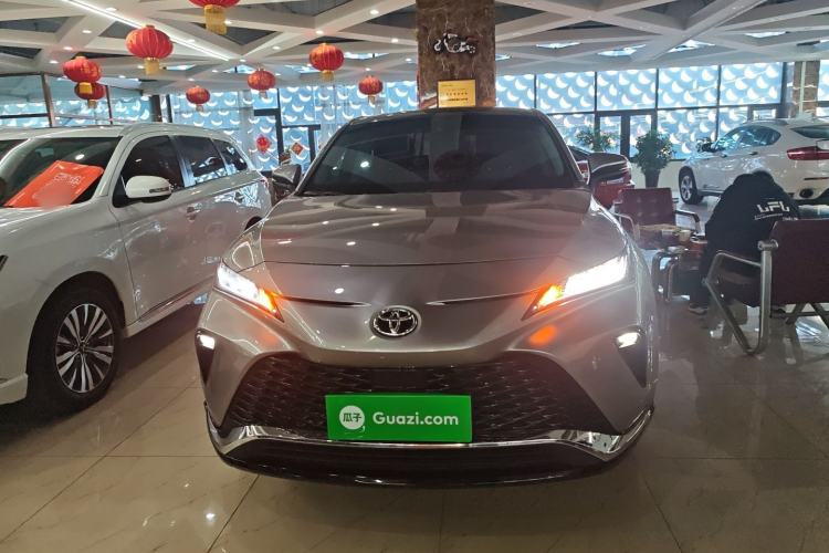 Used Toyota Venza 2022 2.0L CVT Two-Wheel Drive Luxury Edition Front
