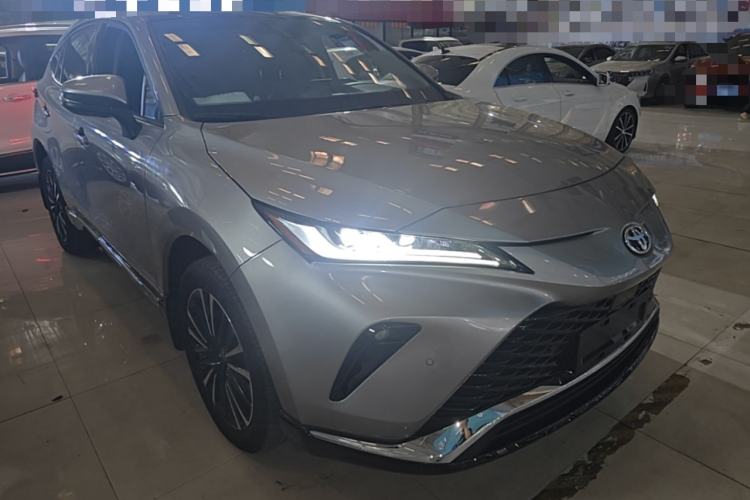 Used Toyota Venza 2022 2.0L CVT Two-Wheel Drive Prestige Edition Front Right 45 Deg