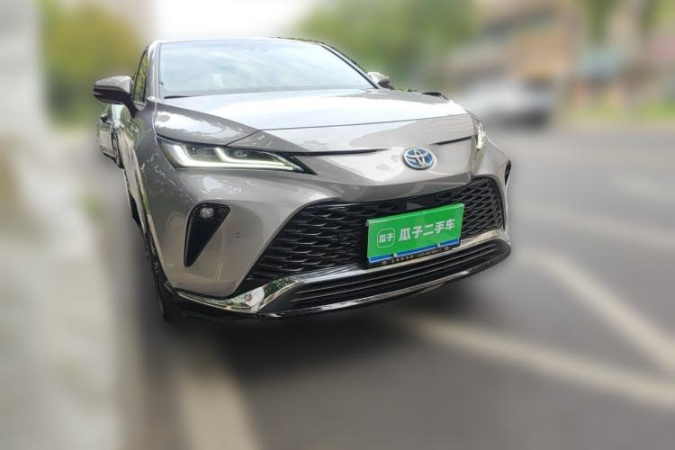 Used Toyota Venza 2022 Dual-Engine 2.5L CVT Two-Wheel Drive Prestige Edition Front Right 45 Deg