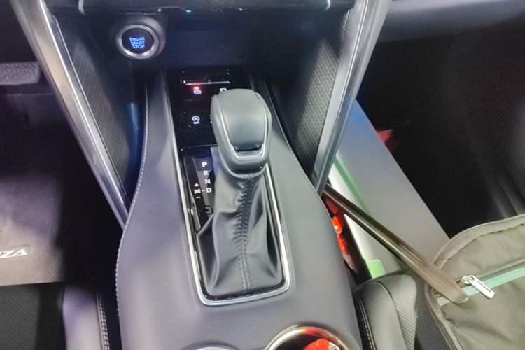 Used Toyota Venza 2022 2.0L CVT Two-Wheel Drive Prestige Edition Gear Lever