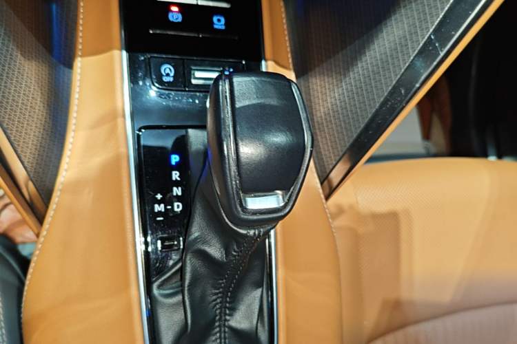 Used Toyota Venza 2022 2.0L CVT Four-Wheel Drive Supreme Edition Gear Lever