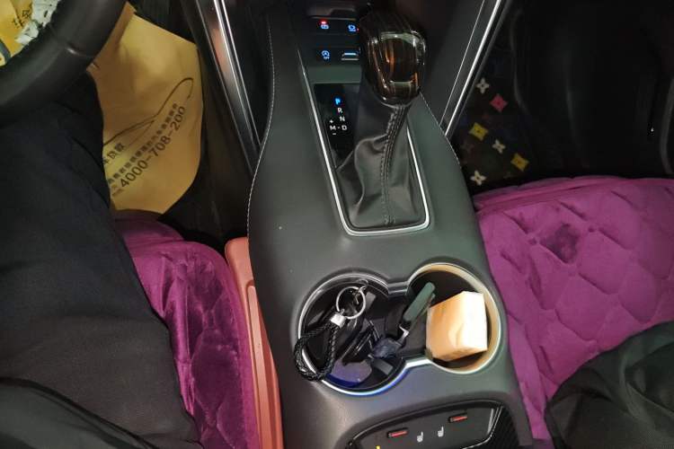 Used Toyota Venza 2022 2.0L CVT Two-Wheel Drive Luxury Edition Gear Lever
