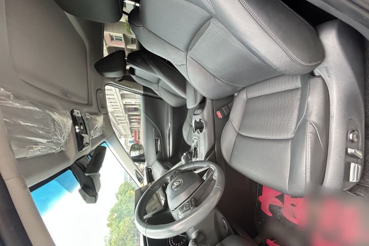 Used Toyota Venza 2022 2.0L CVT Two-Wheel Drive Prestige Edition Interior 3