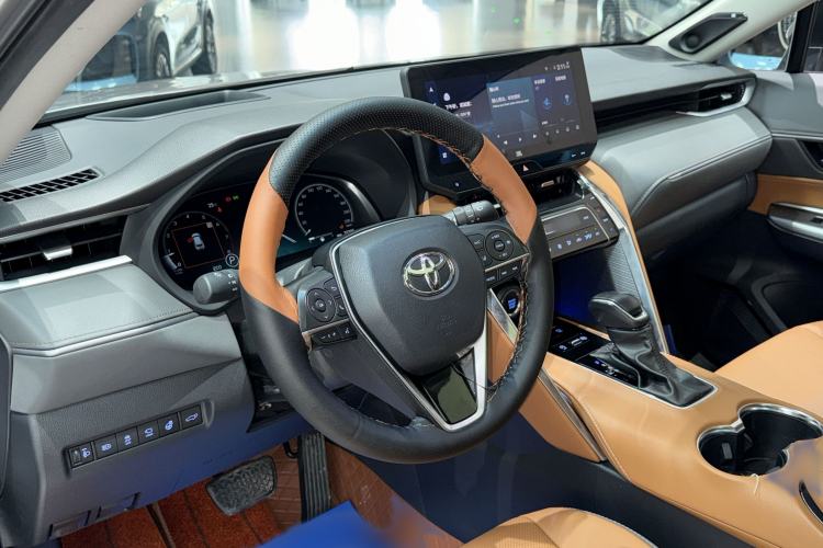 Used Toyota Venza 2022 2.0L CVT Four-Wheel Drive Supreme Edition Interior 3