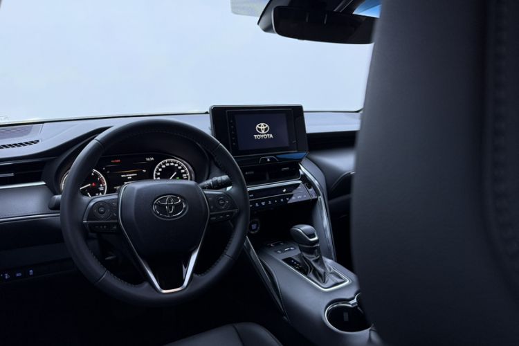 Used Toyota Venza 2022 2.0L CVT Two-Wheel Drive Luxury Edition Interior 3